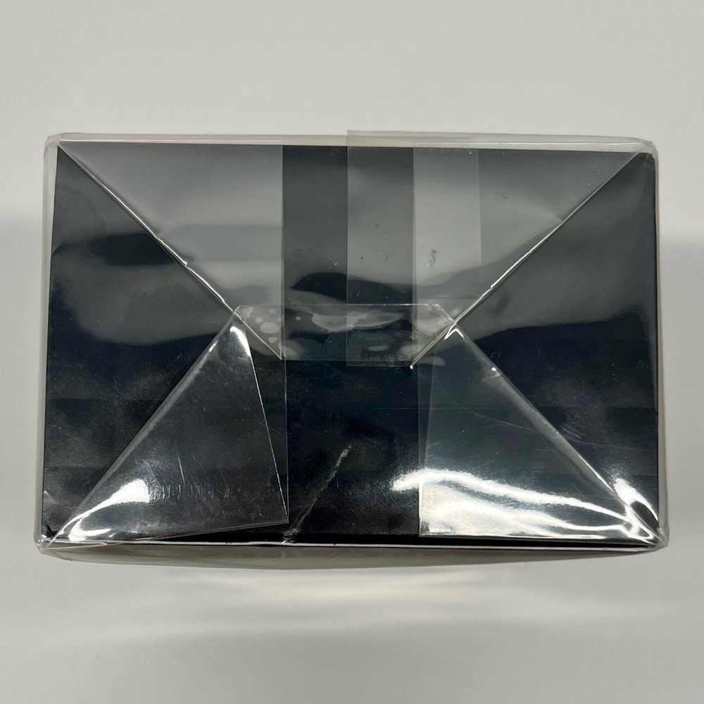 Valentino Uomo Born in Roma - Black and Pink - Eau de Toilette - 100ml / 3.4 Fl. - Picture 4 of 5